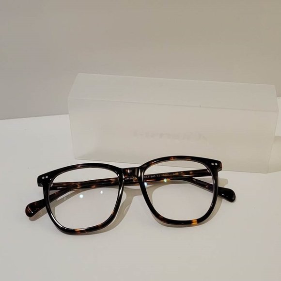 Clear Glasses - Picture 2 of 3